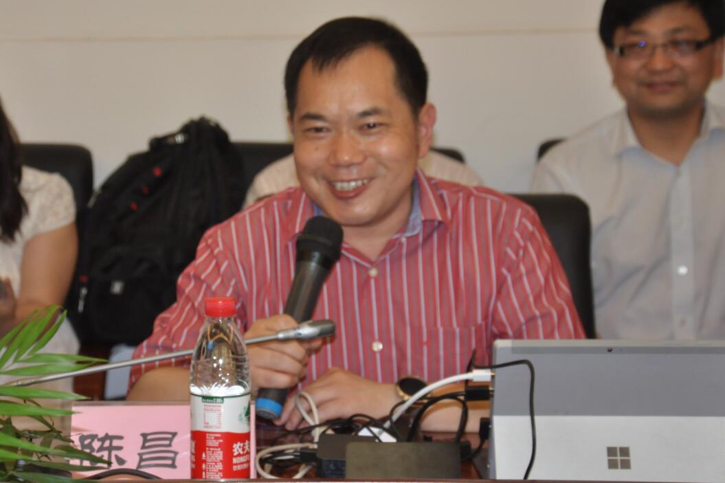 上海市语文学会副会长、上海师范大学人事处处长陈昌来