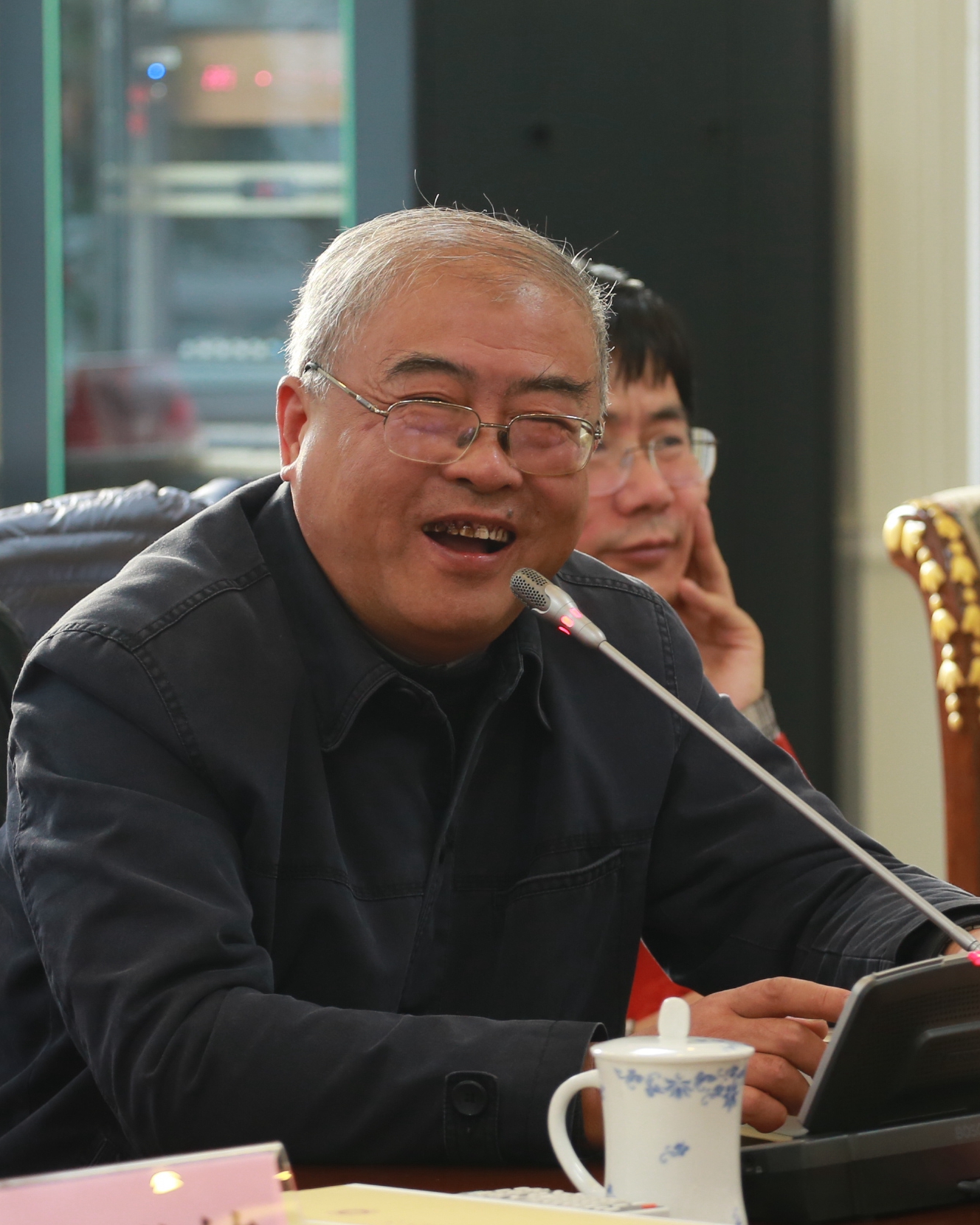 作者代表陈大康教授发言